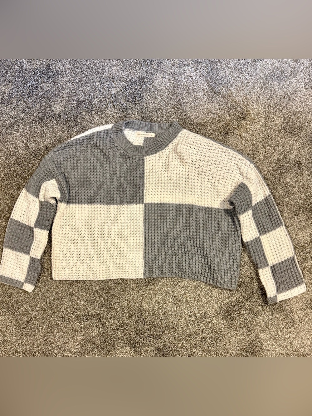 moon & madison Two-Tone Gray and Cream Checker Crop Sweater